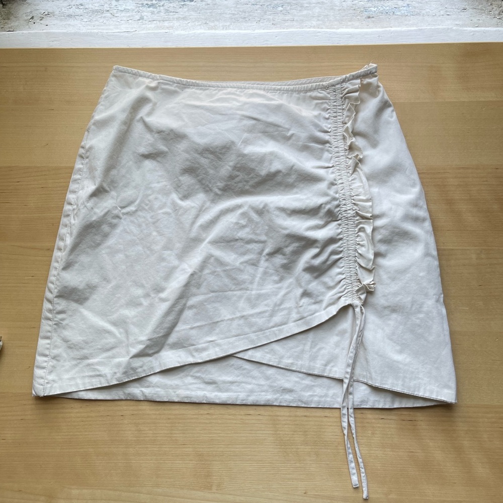 100% Cotton Cream Mini Skirt With Drawstring Ruching and Ruffle Summer Size S